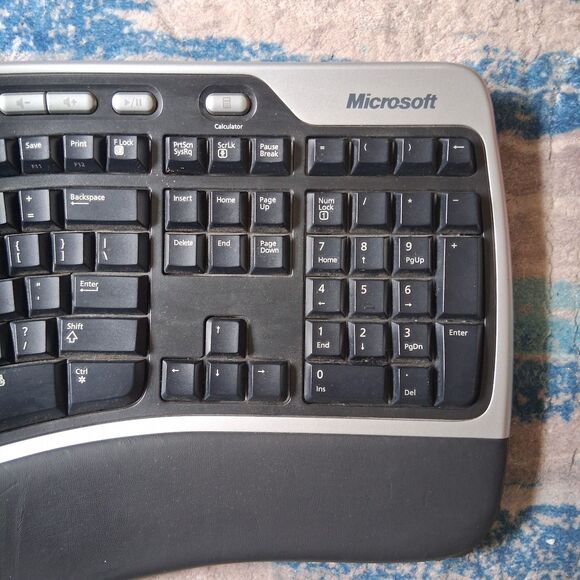 Microsoft Natural Wireless Ergonomic Keyboard 7000 WUG0619 Model 1118 NO DONGLE - Picture 2 of 7